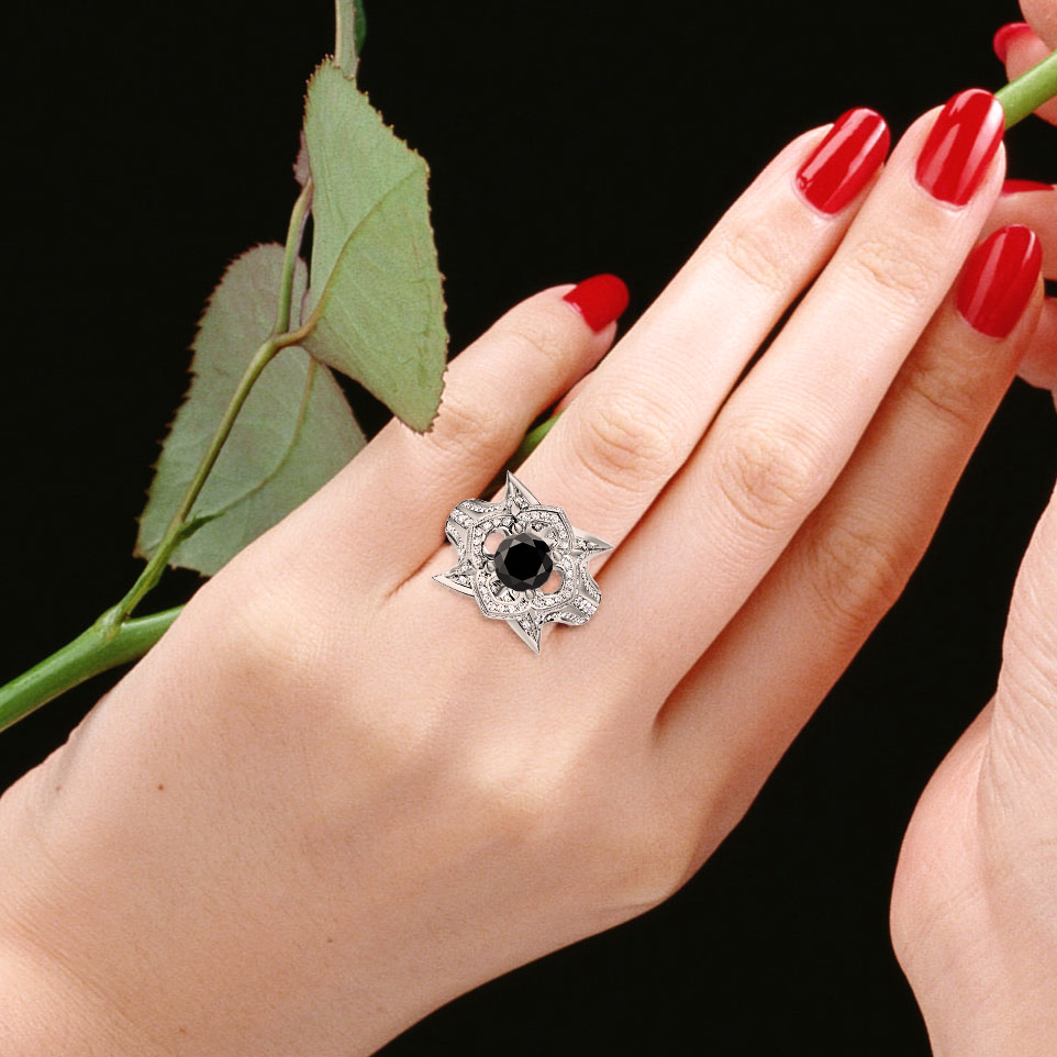 https://goldiam.co.il/sites/default/files/D44677-1_ringfinger2_whitegold_blackdiamond.jpg