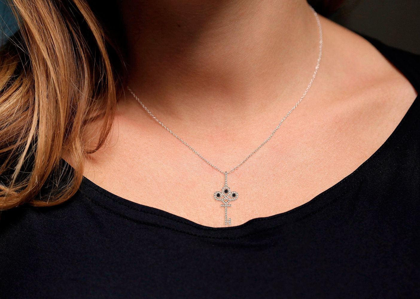 https://goldiam.co.il/sites/default/files/N47007-2_neck_silver_1.jpg