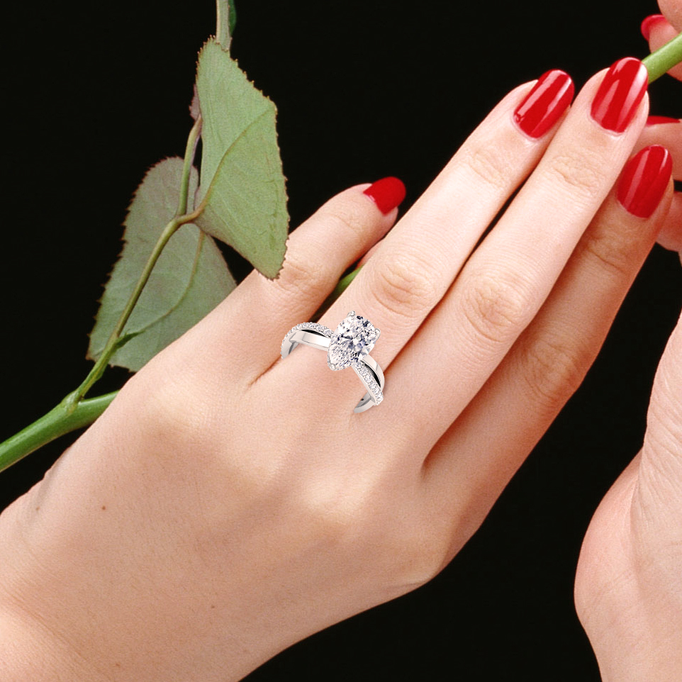 https://goldiam.co.il/sites/default/files/T10883-Pear_ringfinger2_1.jpg