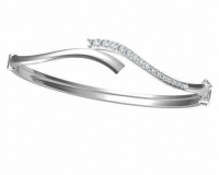 צמיד BANGLE משובץ יהלומים.