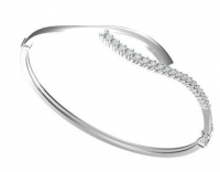 צמיד BANGLE משובץ יהלומים.