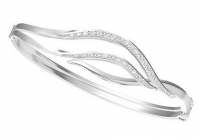 צמיד BANGLE משובץ יהלומים.